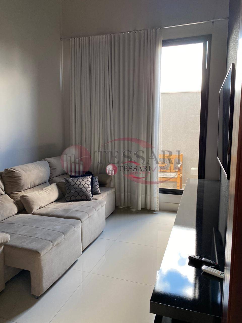 Casa à venda com 3 quartos, 230m² - Foto 3