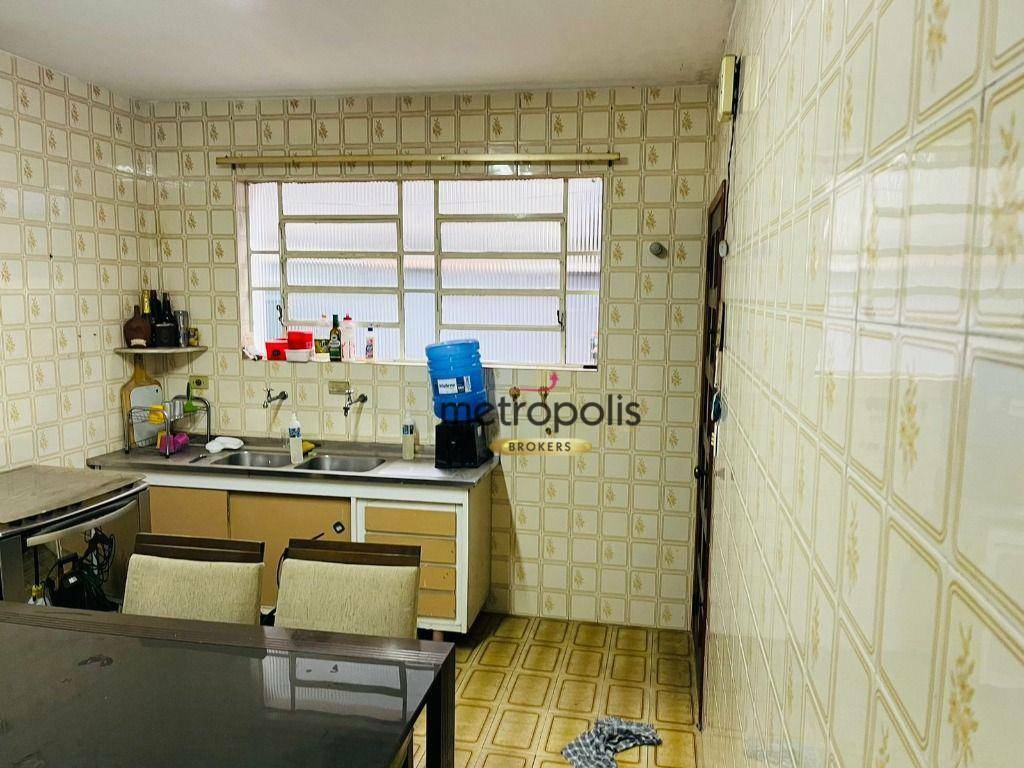 Sobrado à venda com 3 quartos, 200m² - Foto 1