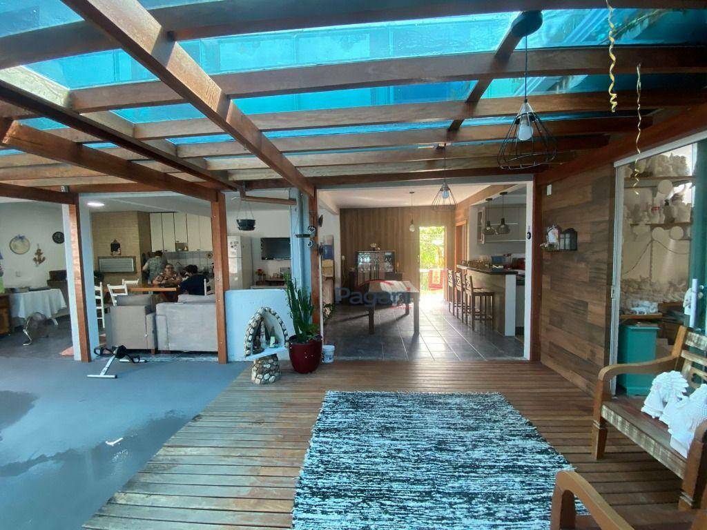 Casa à venda com 8 quartos, 360M2 - Foto 2