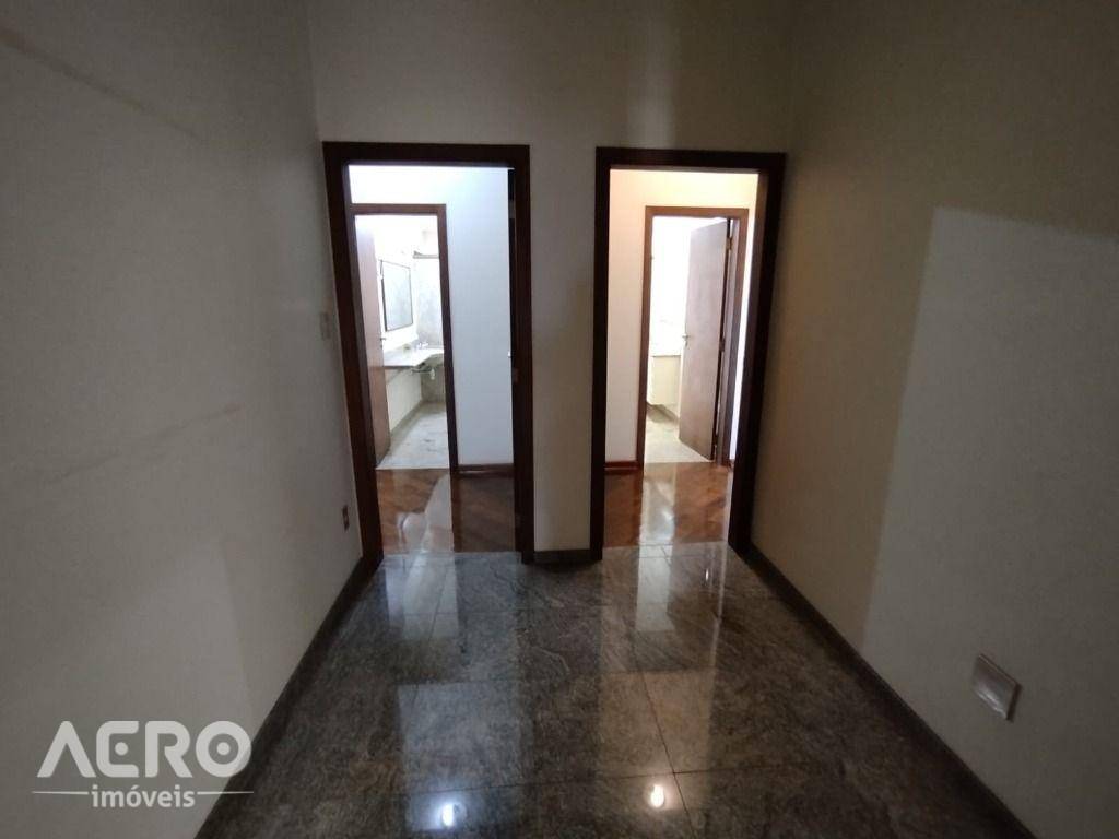 Apartamento para alugar com 3 quartos, 280m² - Foto 32