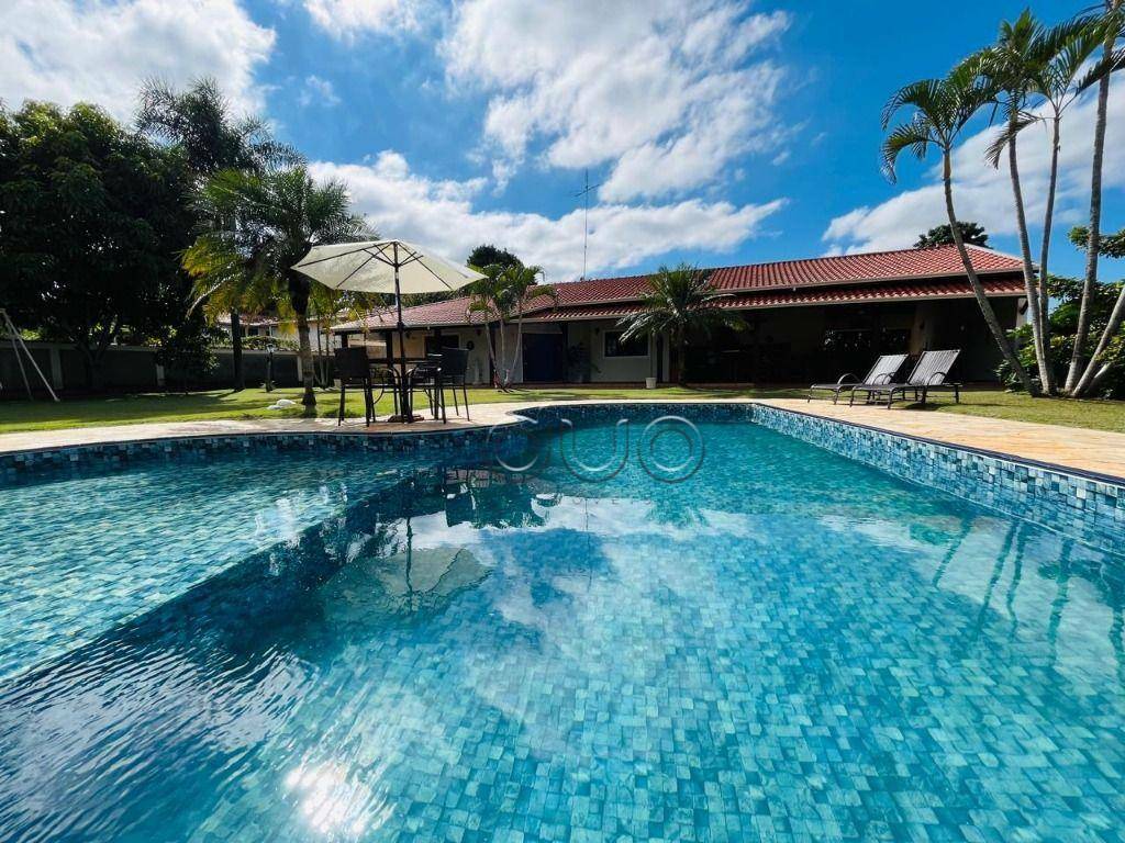 Casa de Condomínio à venda com 3 quartos, 323m² - Foto 2