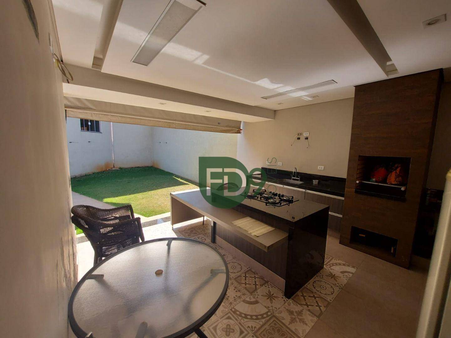 Casa à venda com 3 quartos, 240m² - Foto 6