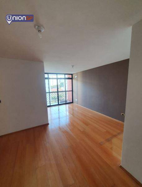 Apartamento à venda com 3 quartos, 75m² - Foto 1