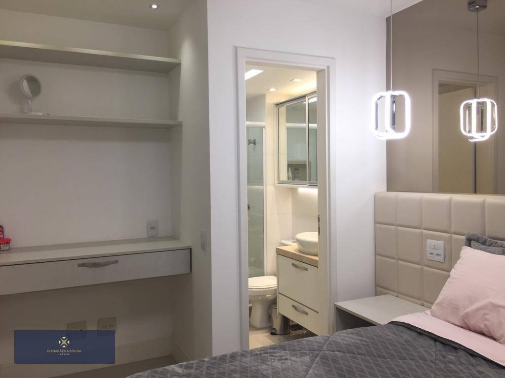 Apartamento à venda com 3 quartos, 150m² - Foto 2