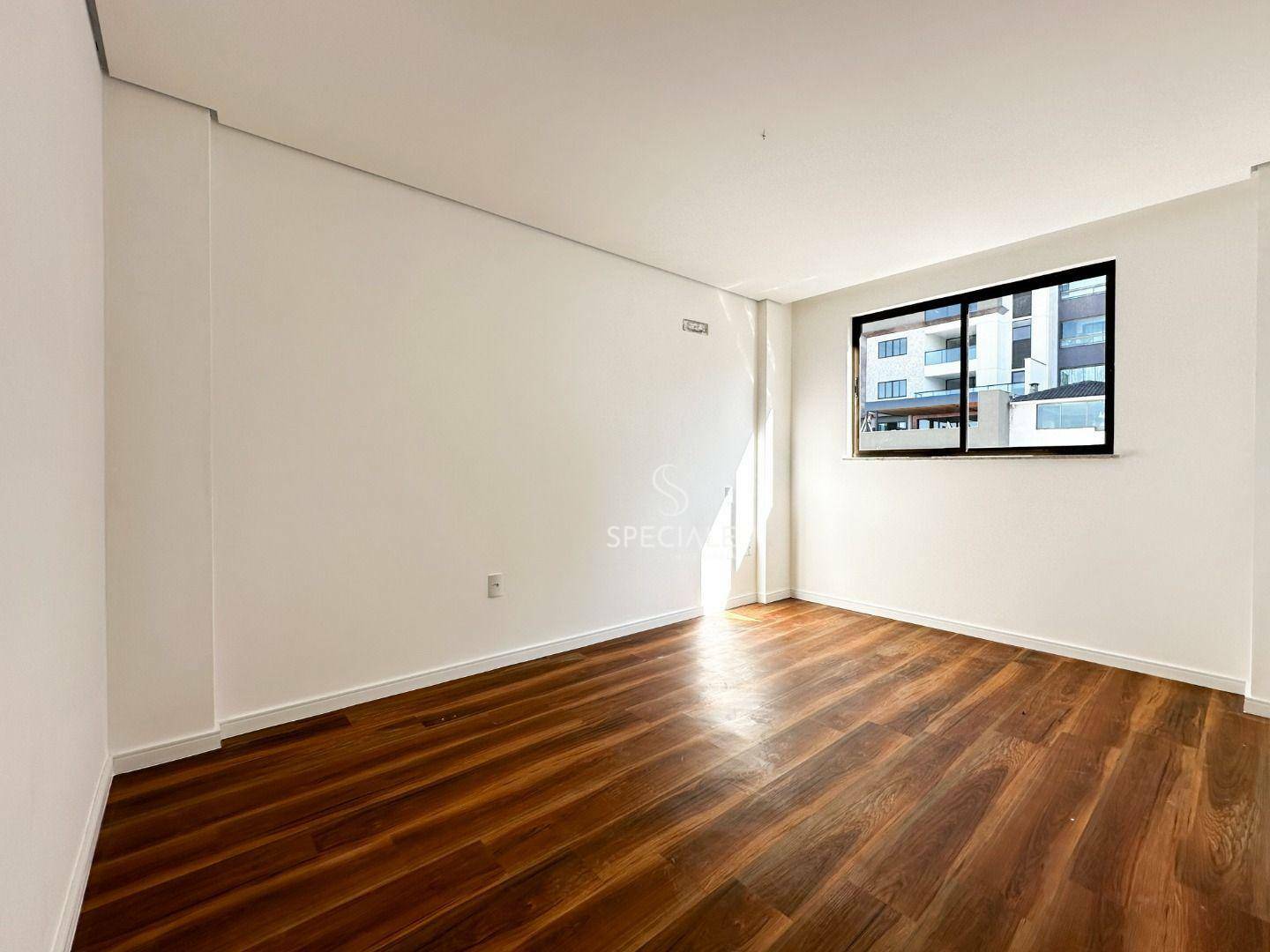 Apartamento à venda com 2 quartos, 65m² - Foto 13