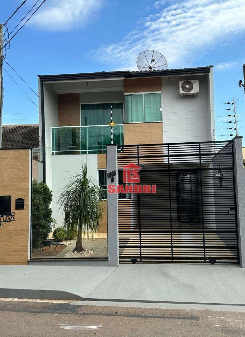 Sobrado, 2 quartos, 196 m² - Foto 1