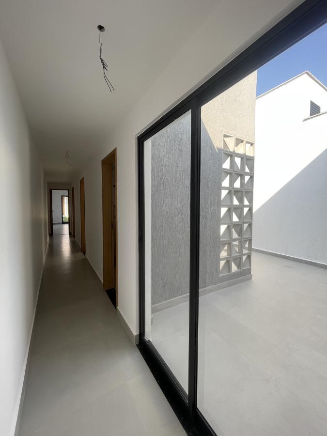 Casa à venda com 3 quartos, 240m² - Foto 8