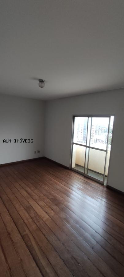 Apartamento à venda com 3 quartos, 130m² - Foto 4