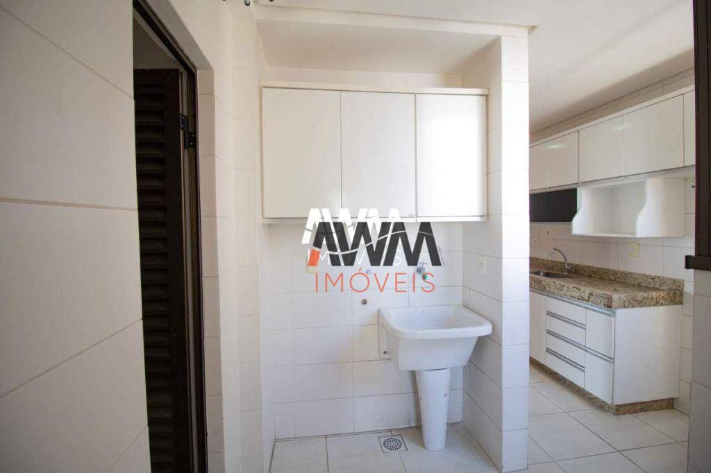 Apartamento para alugar com 4 quartos, 220m² - Foto 10