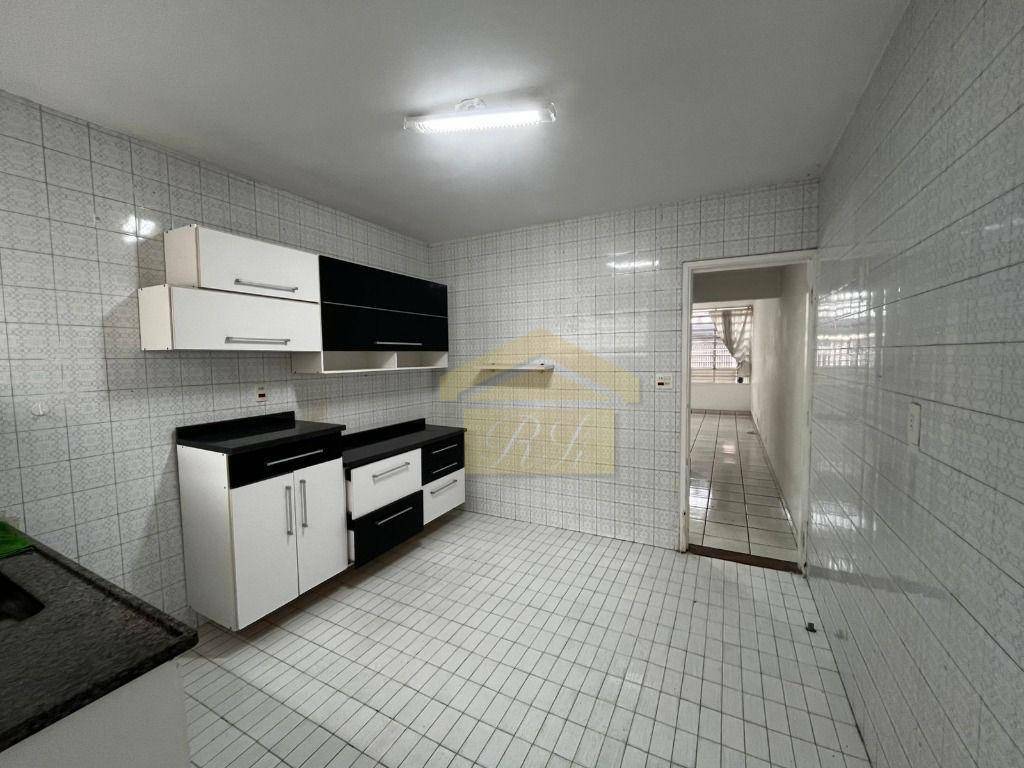 Sobrado para alugar com 2 quartos, 130m² - Foto 6