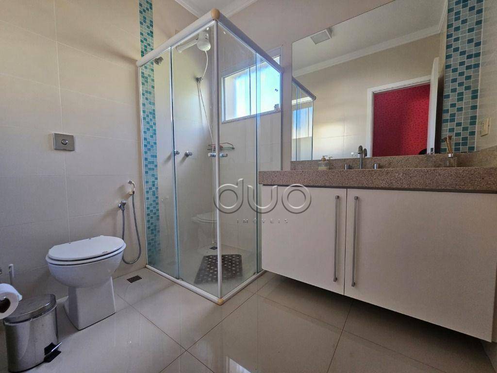 Casa de Condomínio para alugar com 3 quartos, 214m² - Foto 18