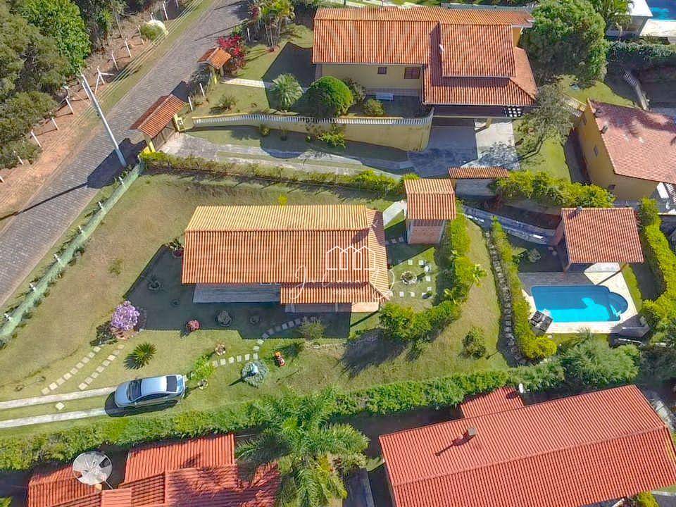 Chácara, 3 quartos, 1300 m² - Foto 1