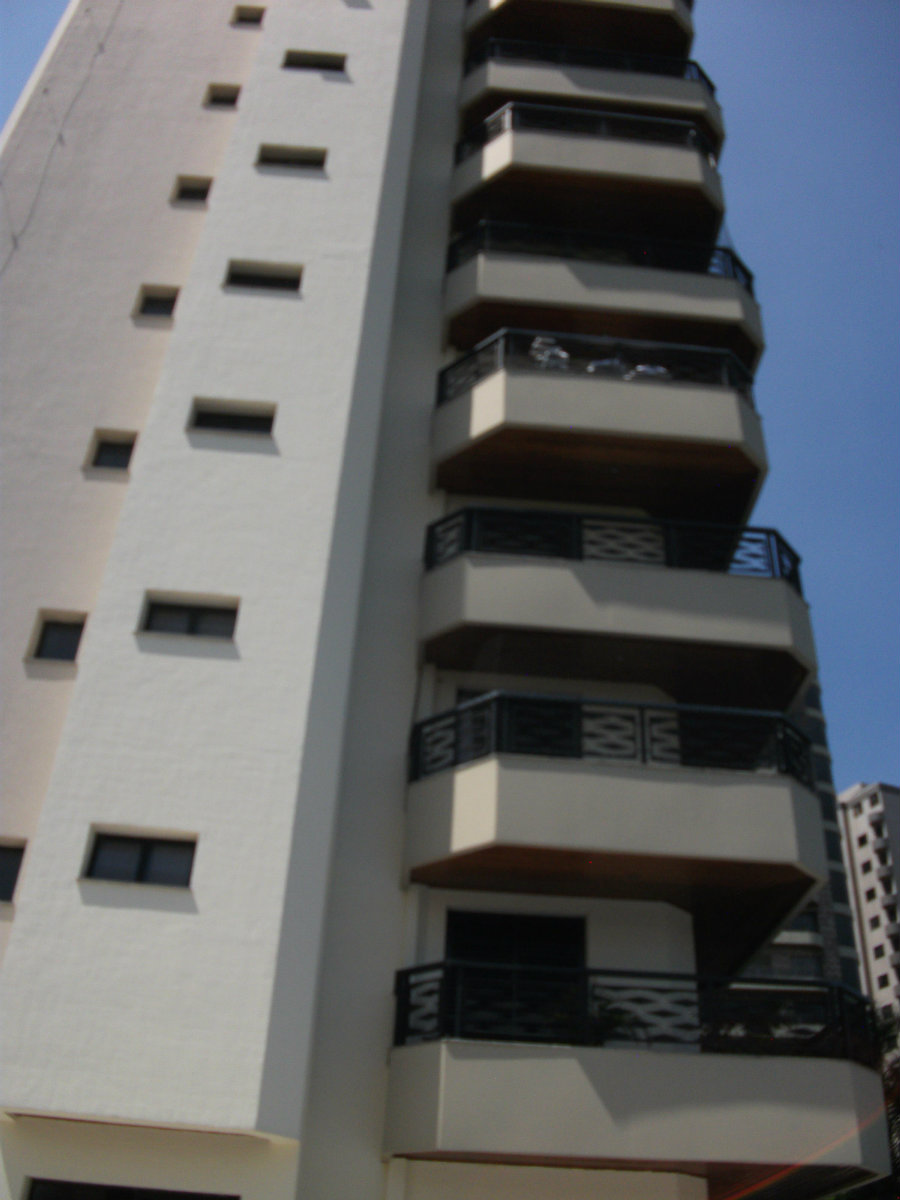 Apartamento à venda com 4 quartos, 240m² - Foto 1