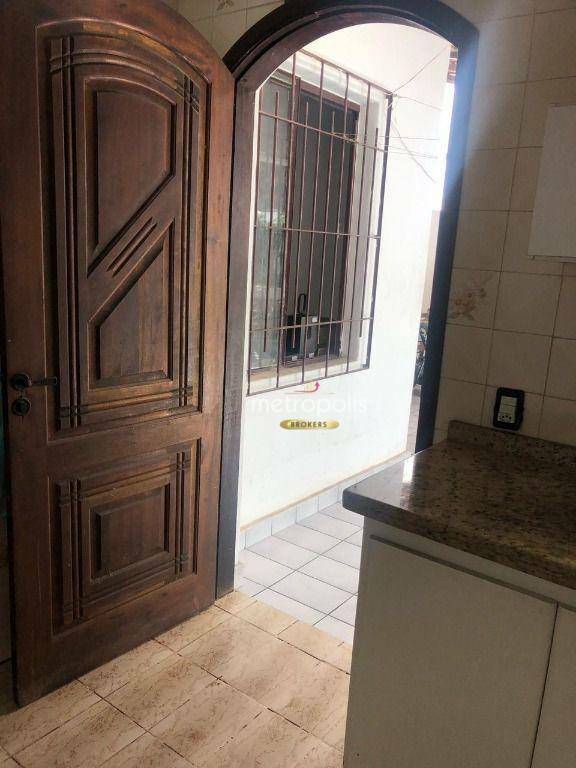 Sobrado à venda com 4 quartos, 200m² - Foto 13