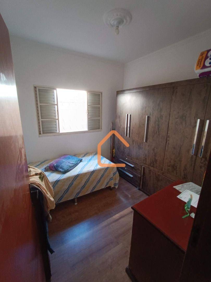 Casa à venda com 3 quartos, 100m² - Foto 5