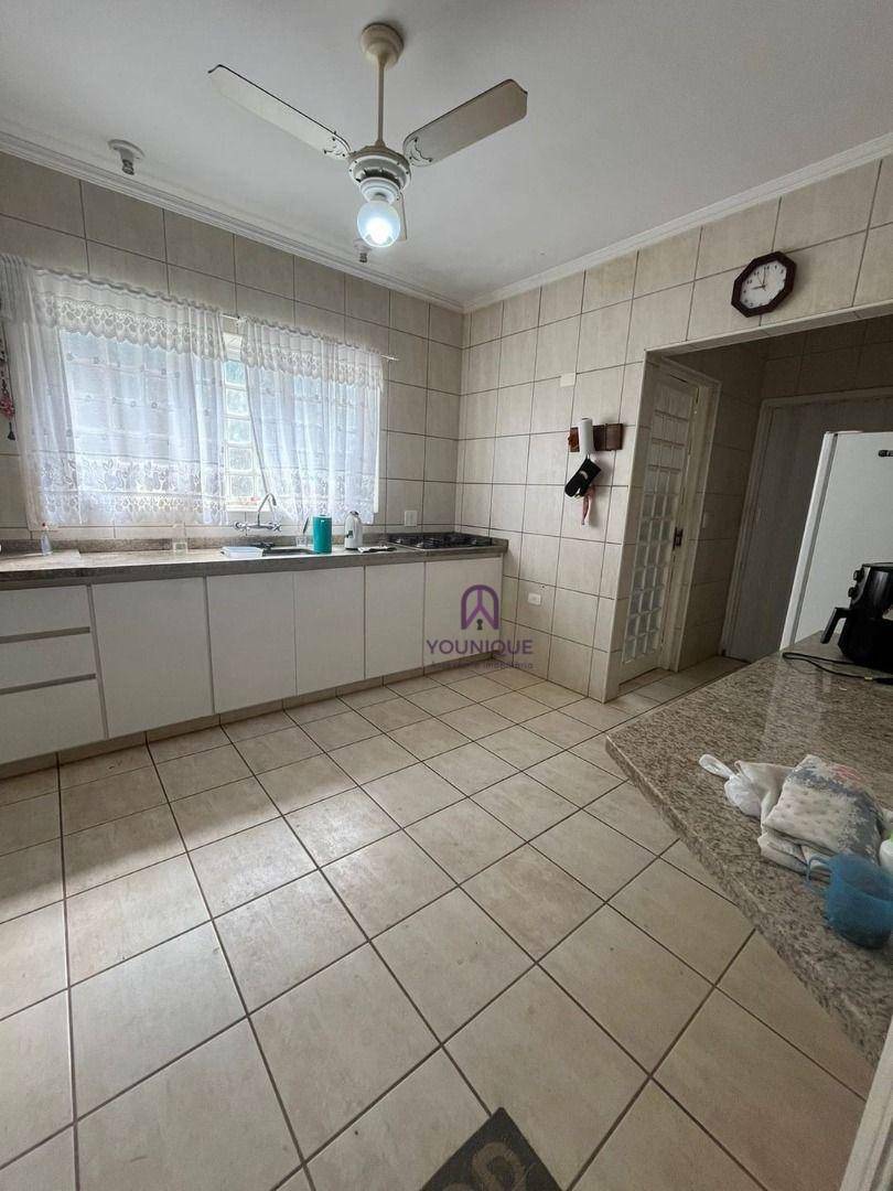 Casa à venda com 3 quartos, 236m² - Foto 24