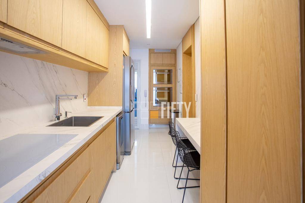 Apartamento à venda com 3 quartos, 182m² - Foto 13