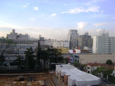 Apartamento à venda com 3 quartos, 161m² - Foto 13