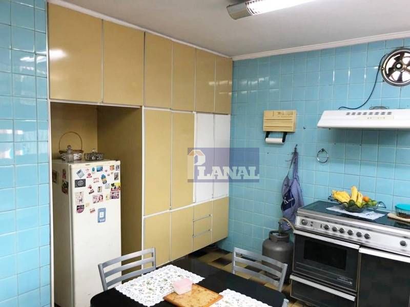 Sobrado à venda com 5 quartos, 300m² - Foto 14