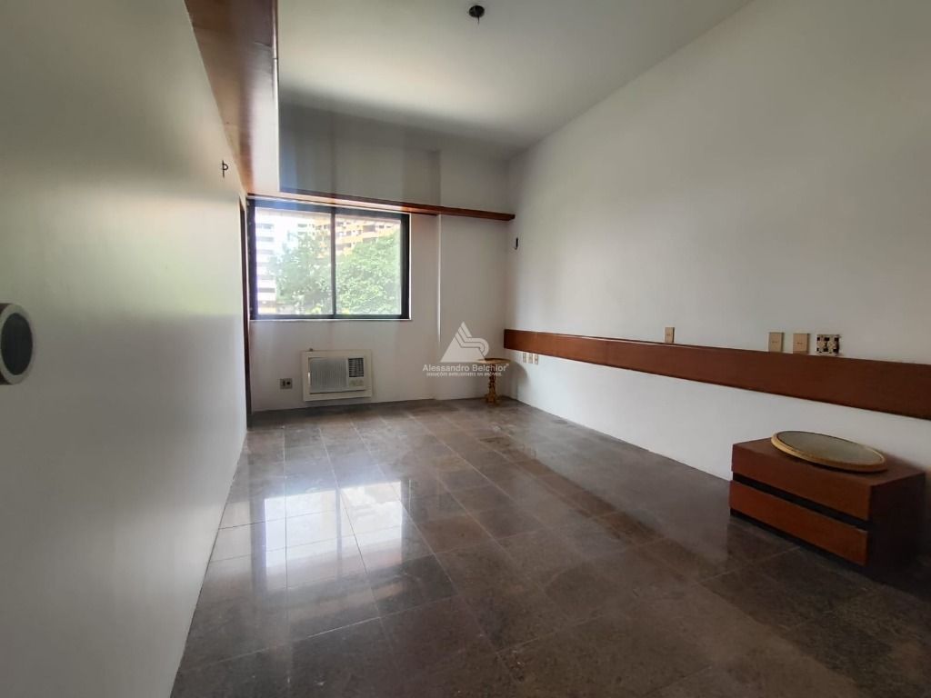 Apartamento à venda com 3 quartos, 276m² - Foto 16