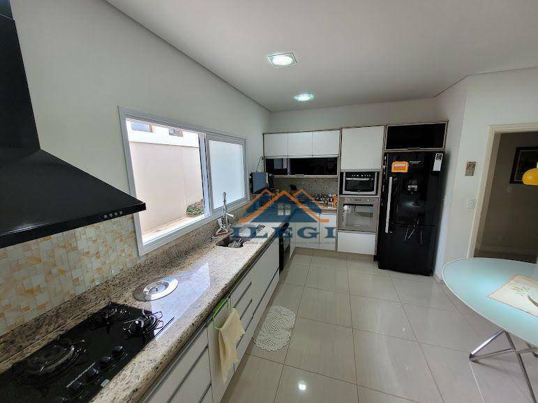 Casa de Condomínio à venda com 4 quartos, 460m² - Foto 18