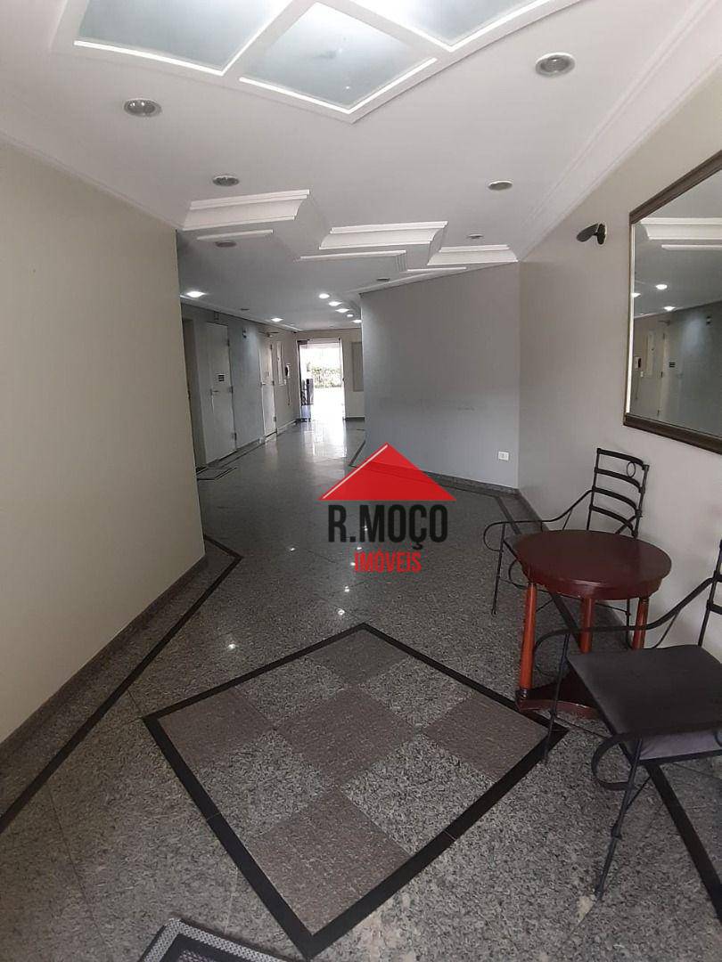 Apartamento à venda com 3 quartos, 70m² - Foto 2