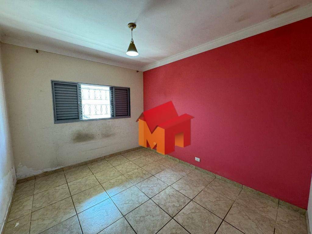 Casa à venda com 4 quartos, 153m² - Foto 14