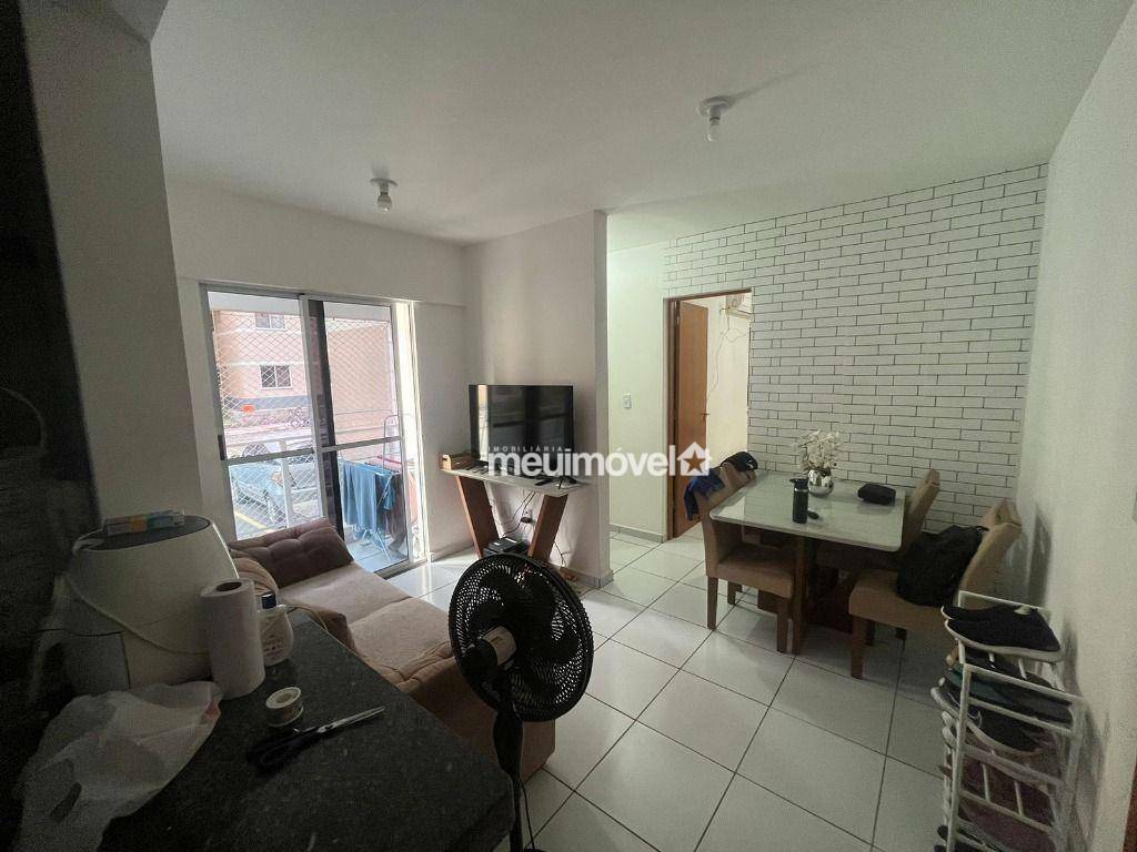 Apartamento à venda com 2 quartos, 47m² - Foto 2