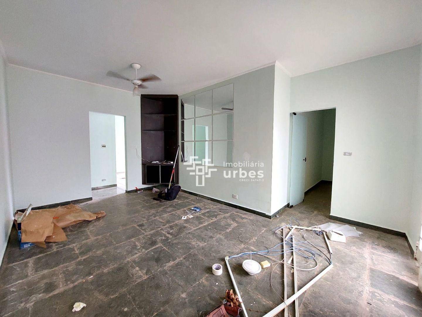 Casa para alugar com 4 quartos, 294m² - Foto 2