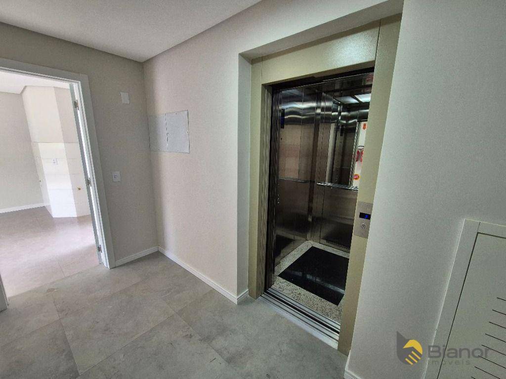 Apartamento à venda e aluguel com 2 quartos, 64m² - Foto 18