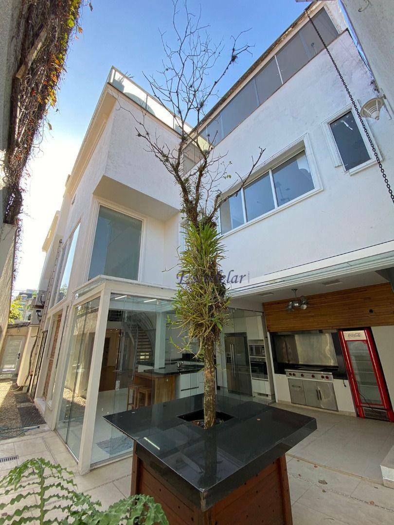 Casa à venda com 3 quartos, 300m² - Foto 46