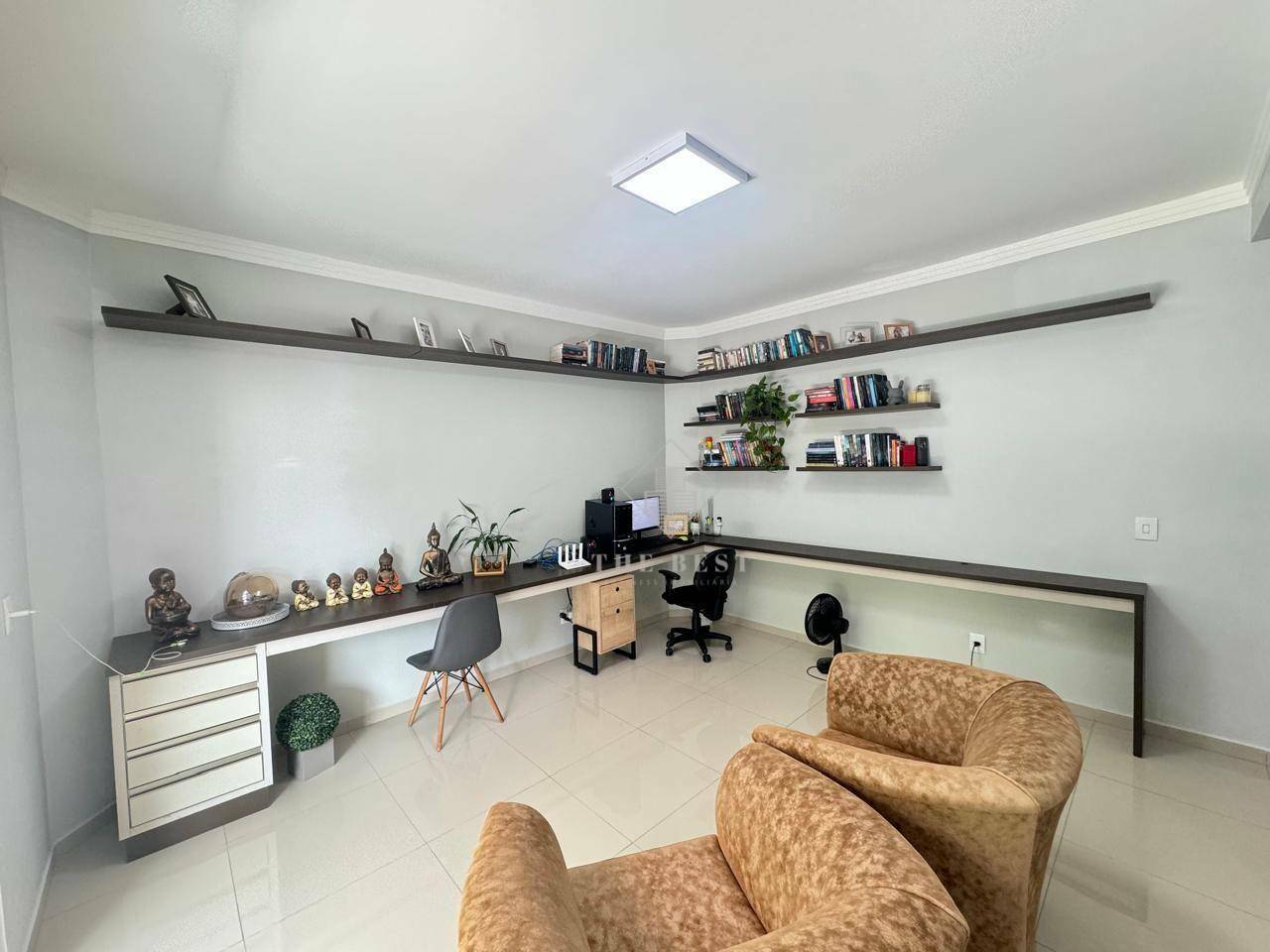 Casa à venda com 4 quartos, 250m² - Foto 11