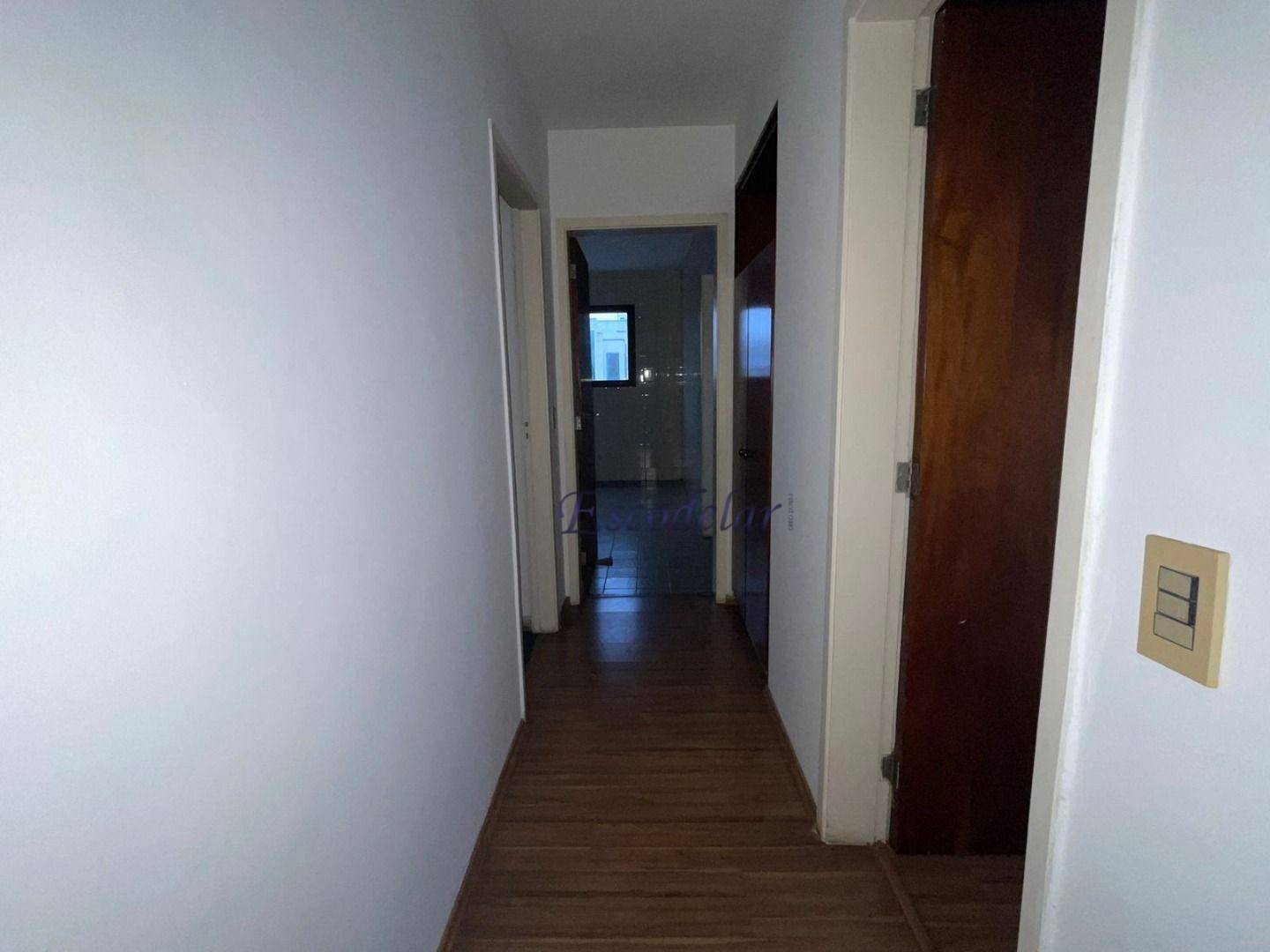 Apartamento à venda com 4 quartos, 200m² - Foto 35