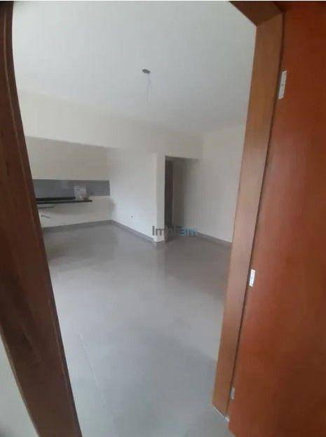 Casa à venda com 2 quartos, 63m² - Foto 6