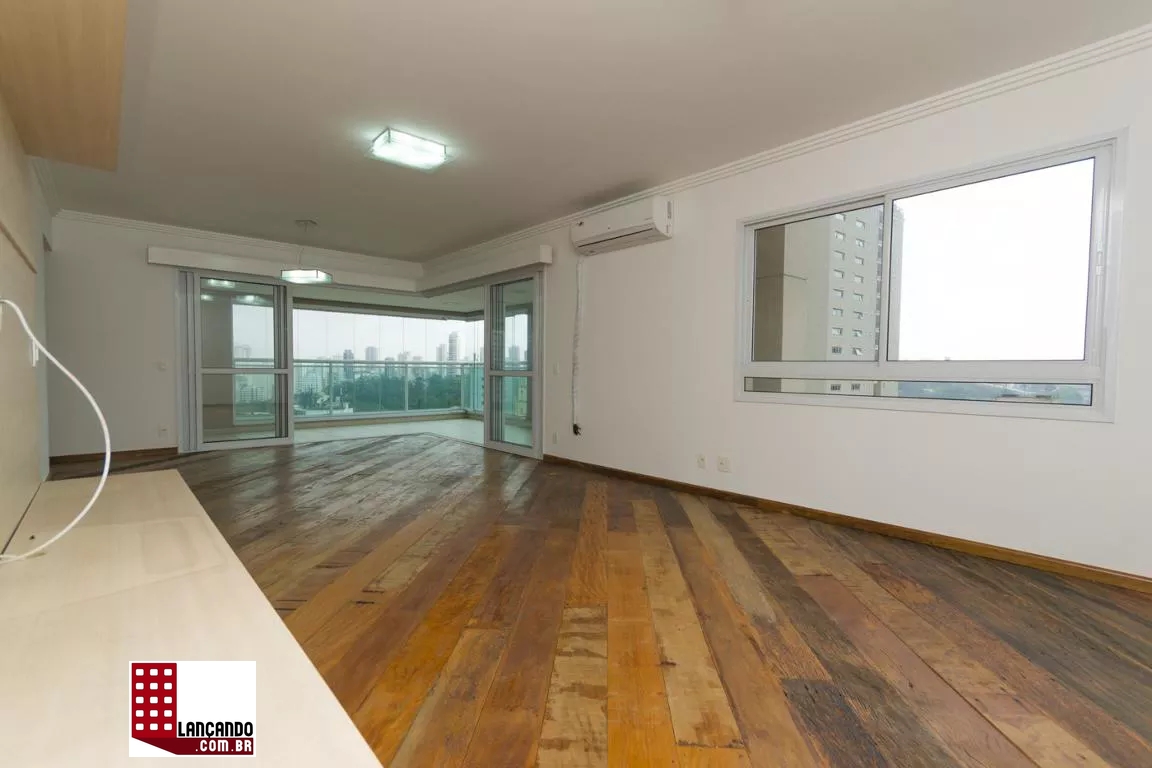 Apartamento à venda com 3 quartos, 213m² - Foto 1