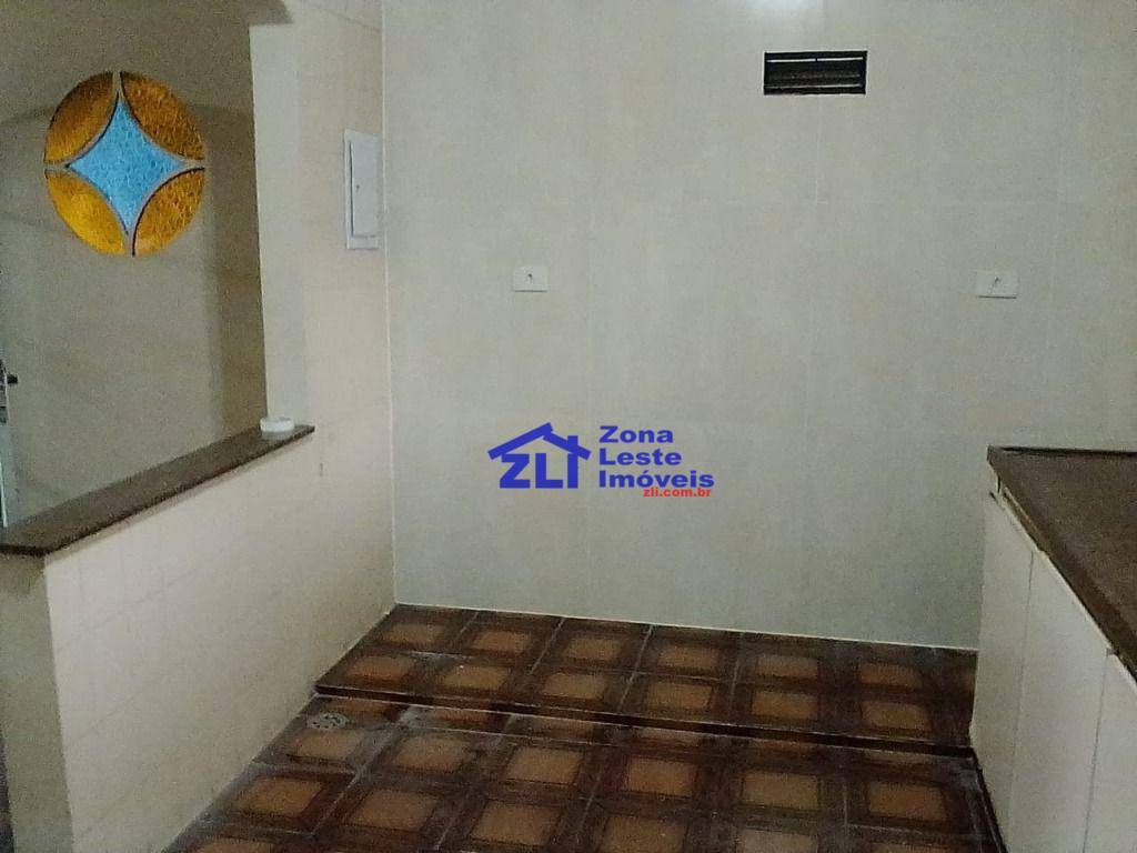 Casa para alugar com 3 quartos, 200m² - Foto 13