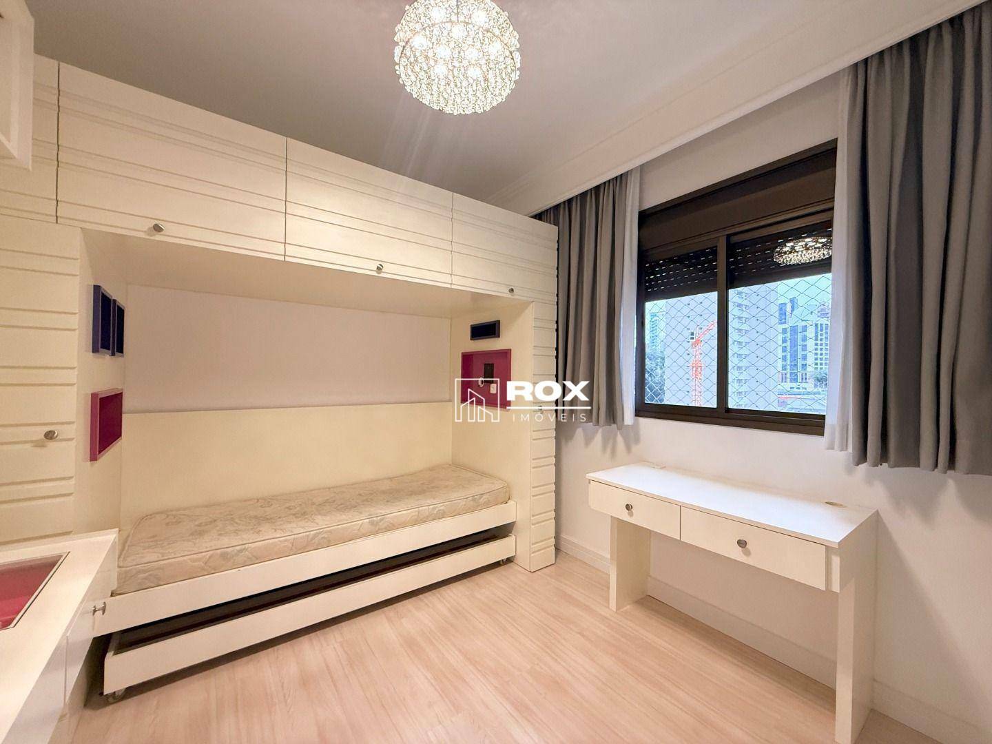 Apartamento para alugar com 3 quartos, 178m² - Foto 27