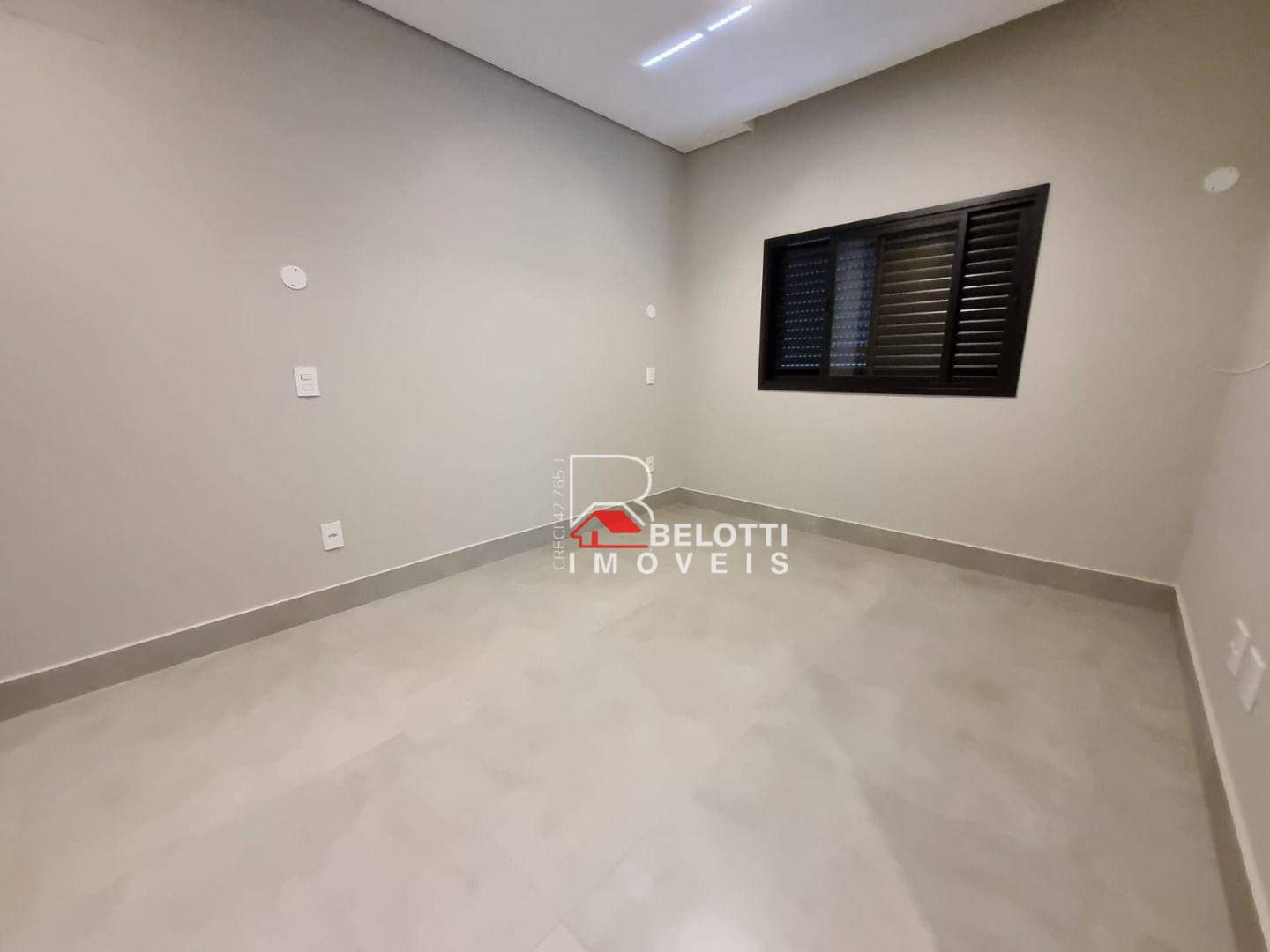 Casa à venda com 3 quartos, 210m² - Foto 6