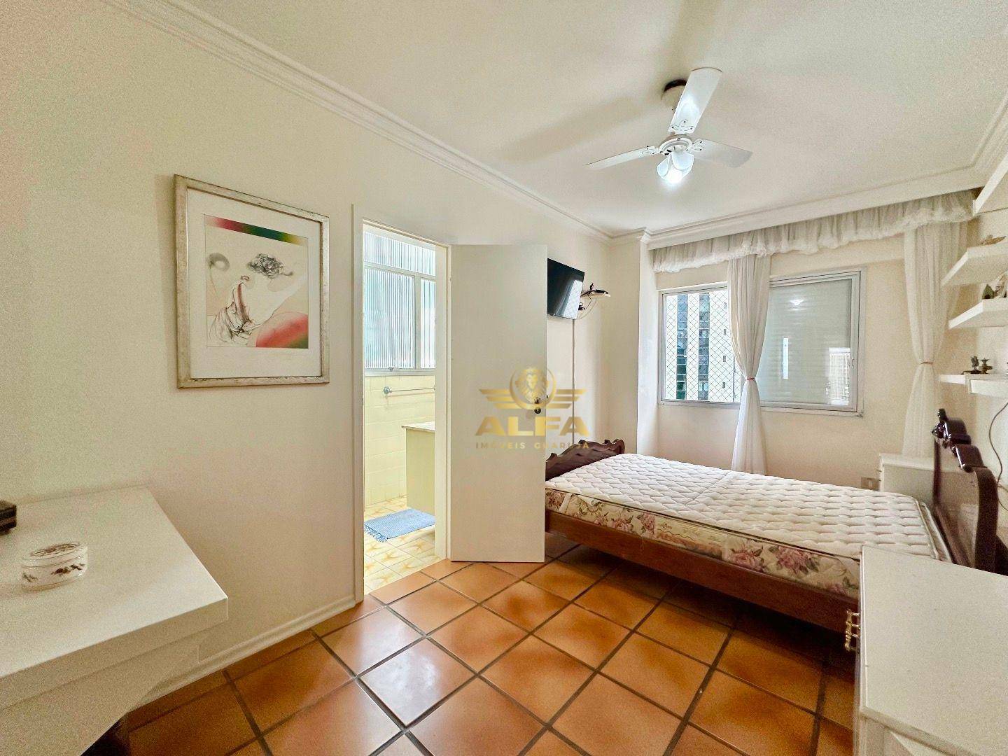 Apartamento à venda com 4 quartos, 200m² - Foto 23