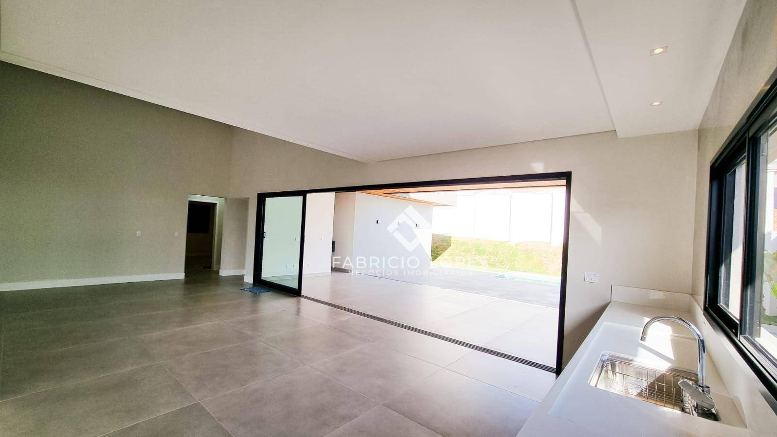 Casa à venda com 4 quartos, 300m² - Foto 13