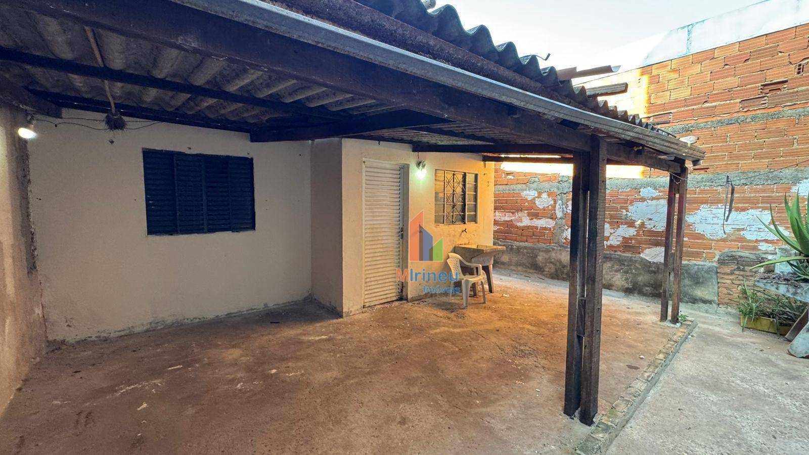 Casa para alugar com 2 quartos, 80m² - Foto 2