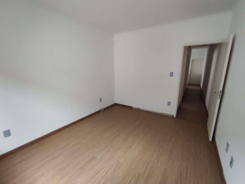 Casa à venda com 3 quartos, 210m² - Foto 19