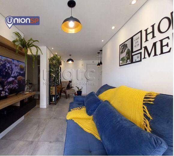 Apartamento à venda com 2 quartos, 72m² - Foto 2