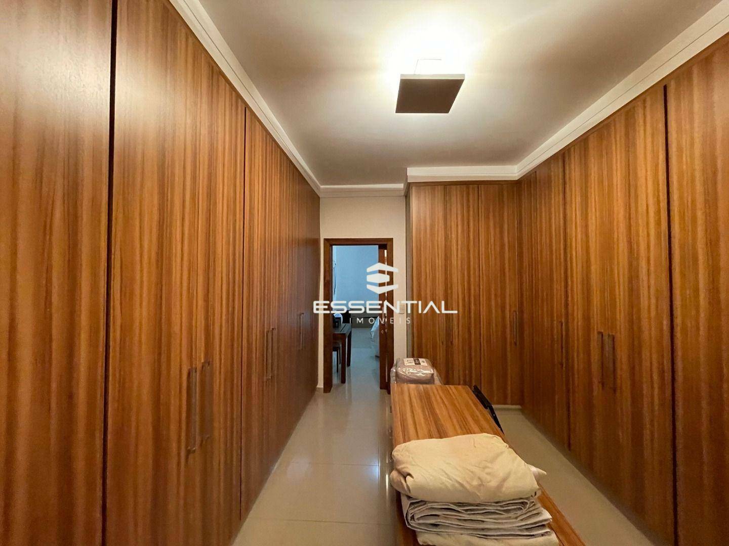 Sobrado à venda e aluguel com 4 quartos, 350m² - Foto 10