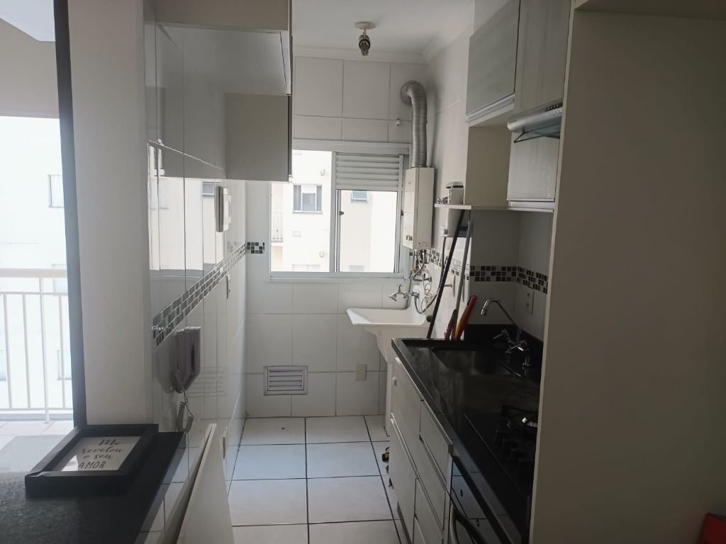 Apartamento à venda com 2 quartos, 47m² - Foto 2