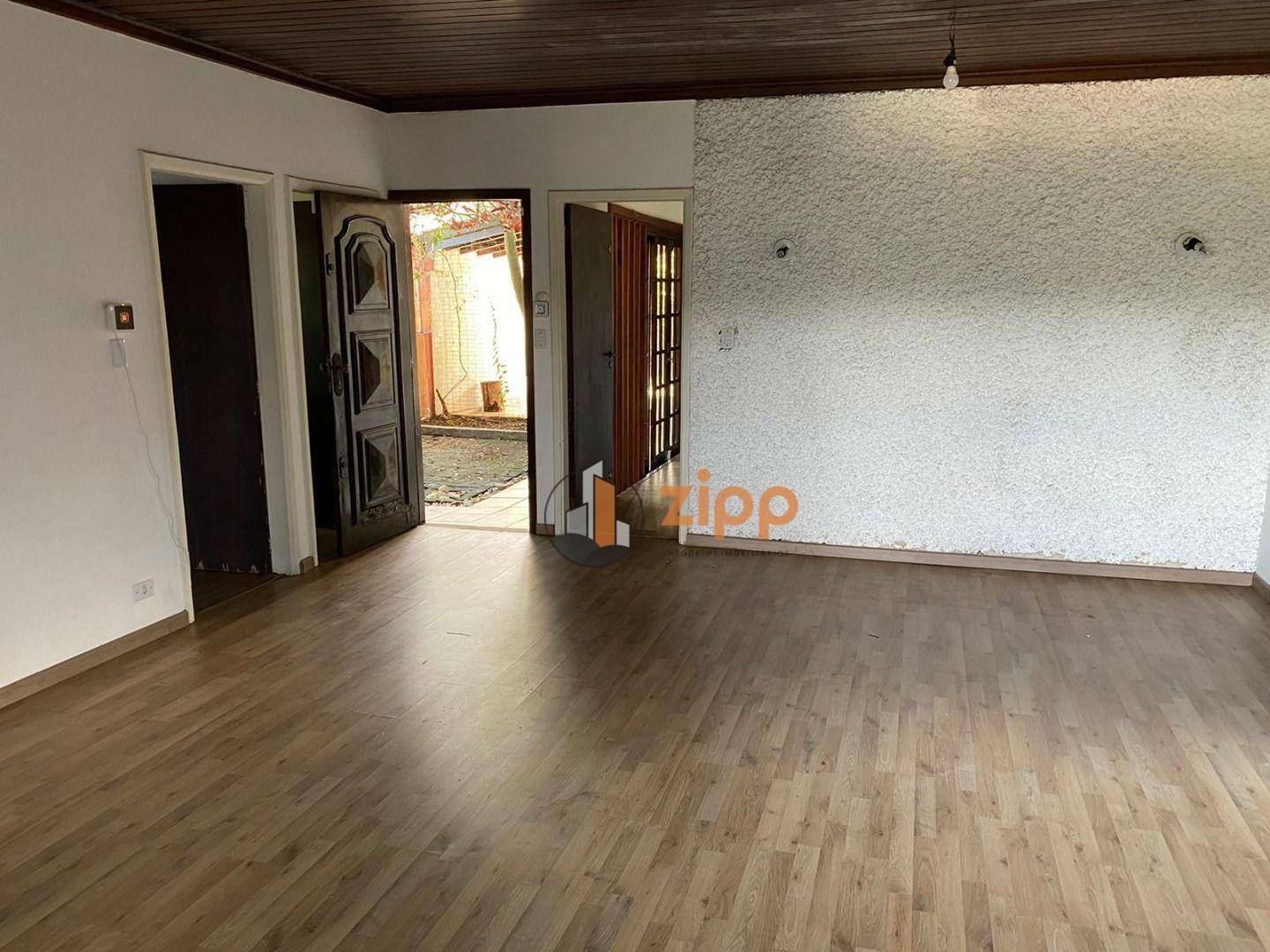 Sobrado à venda com 3 quartos, 200m² - Foto 1