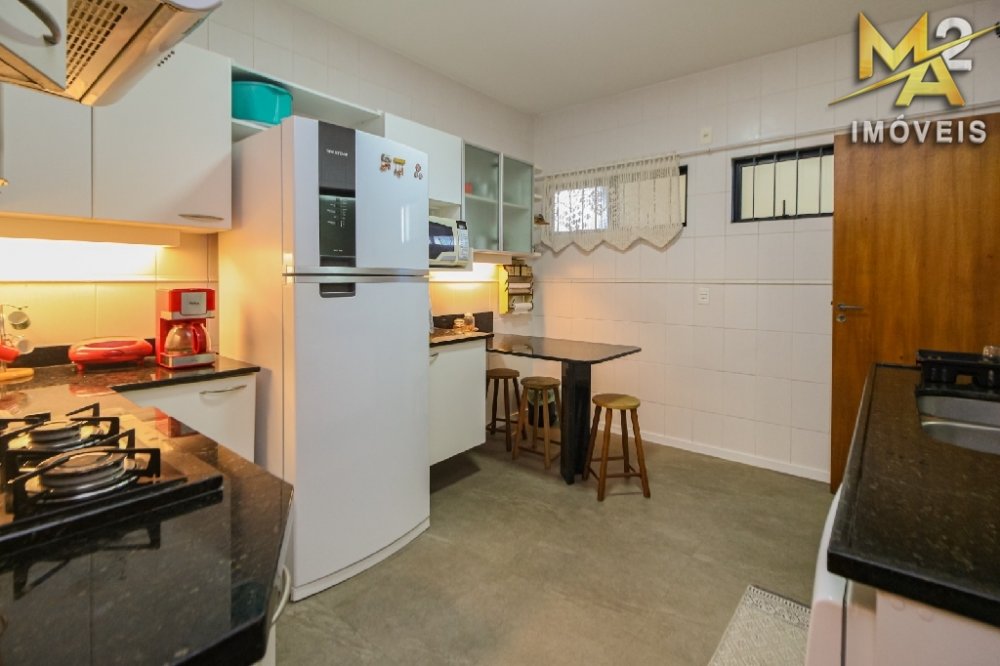 Apartamento à venda com 3 quartos, 145m² - Foto 9