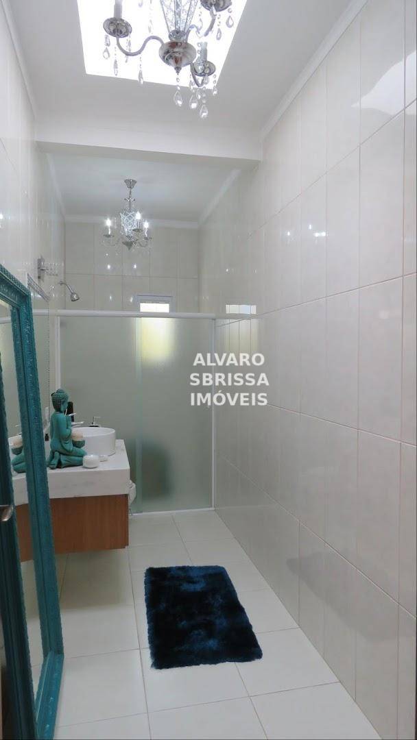 Casa de Condomínio à venda com 3 quartos, 350m² - Foto 31