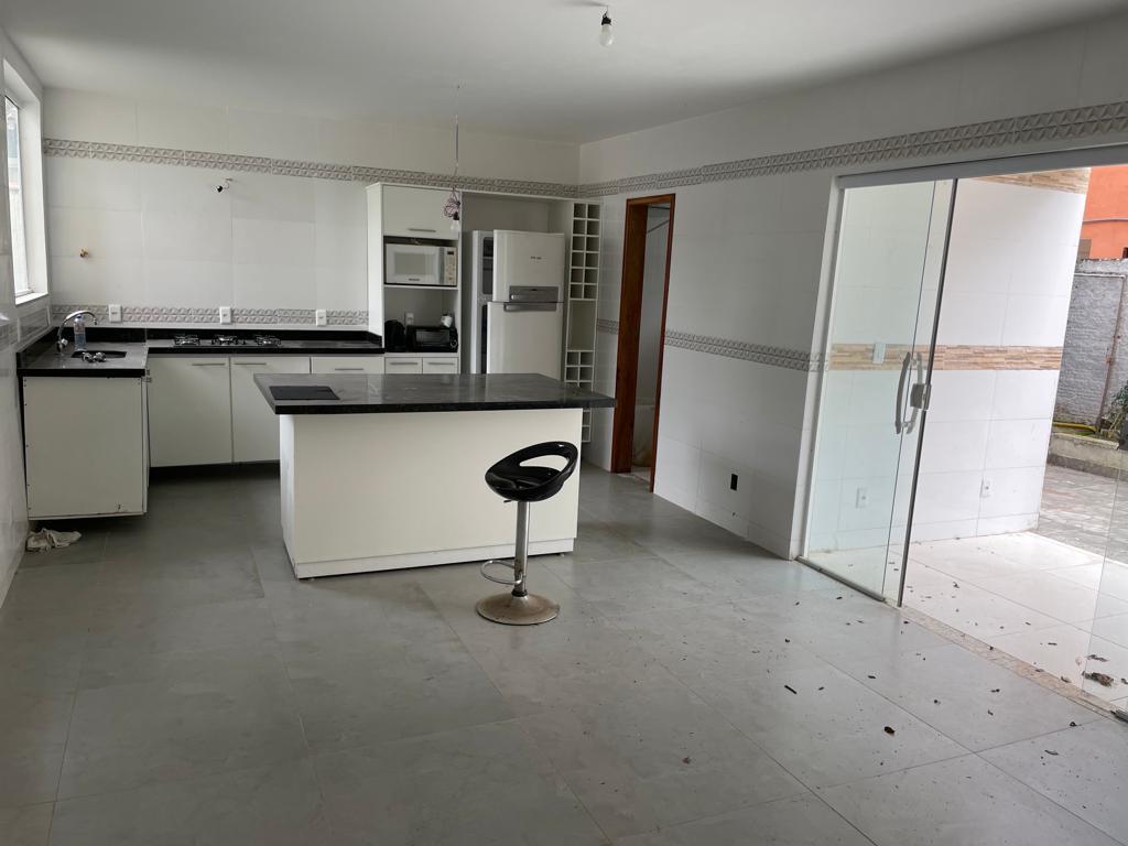 Casa de Condomínio à venda com 4 quartos, 300m² - Foto 11