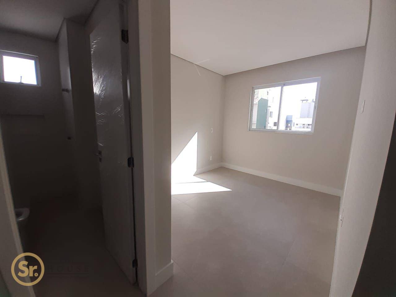 Apartamento à venda com 3 quartos, 120m² - Foto 18